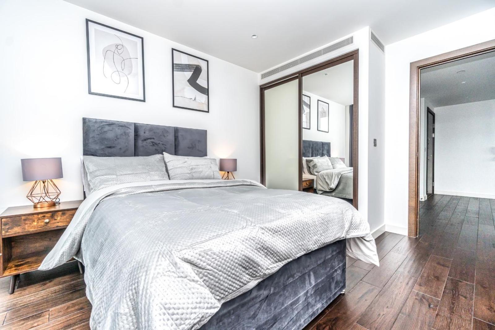 Luxury 2 Bedroom Apartment In Tower Hill Londen Buitenkant foto