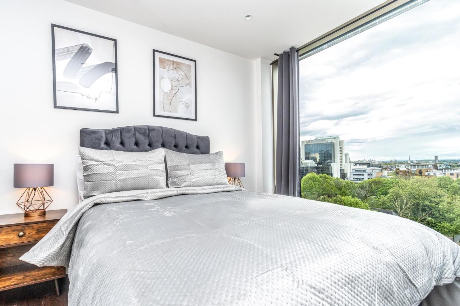 Luxury 2 Bedroom Apartment In Tower Hill Londen Buitenkant foto