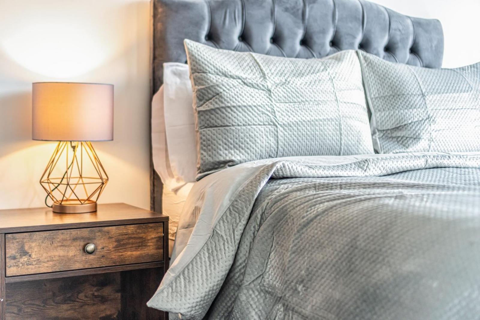Luxury 2 Bedroom Apartment In Tower Hill Londen Buitenkant foto